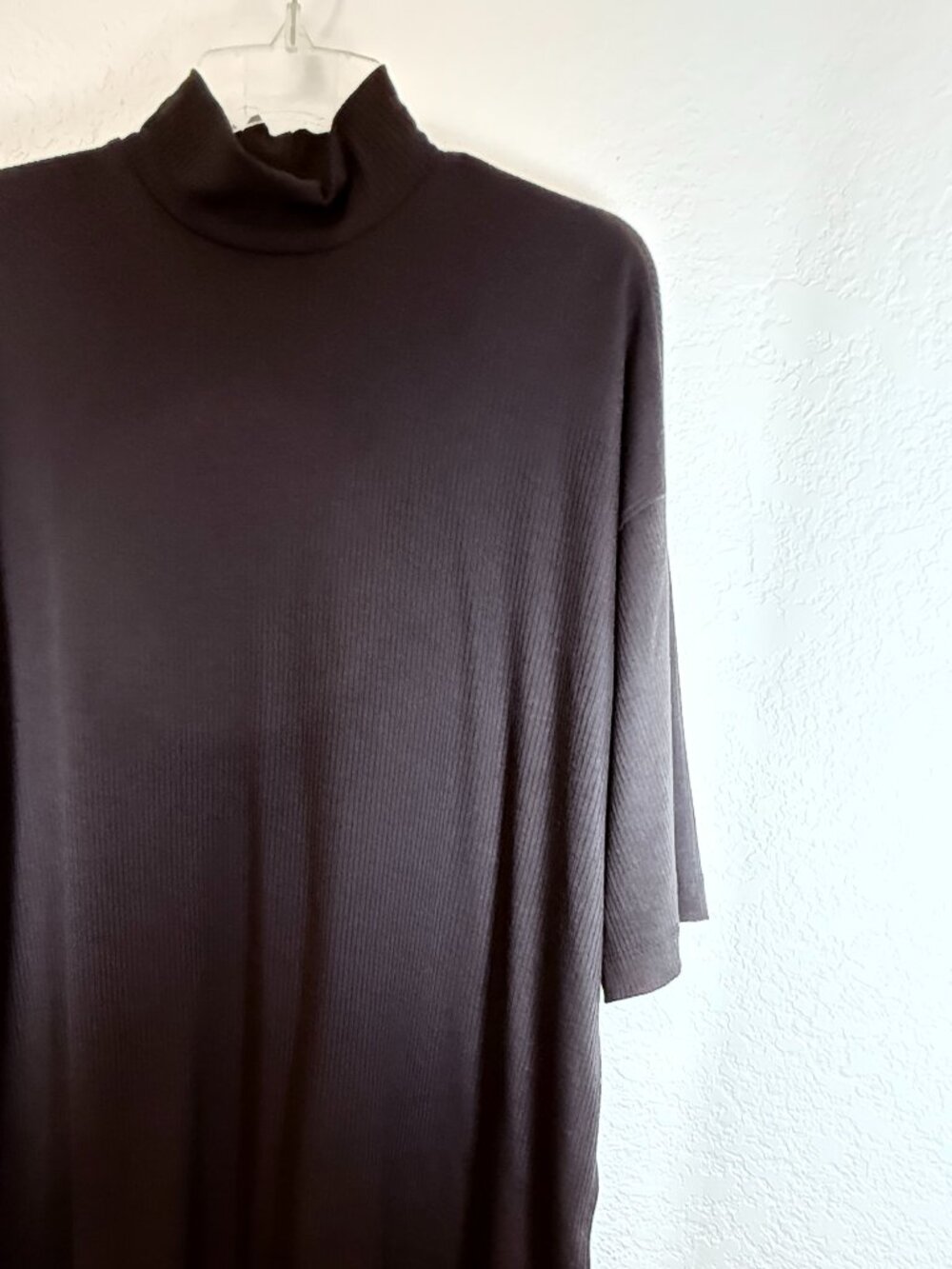 Dressed in Lala Black Ribbed Knit Oversized Mock Neck T Womens Size S - Picture 4 of 10